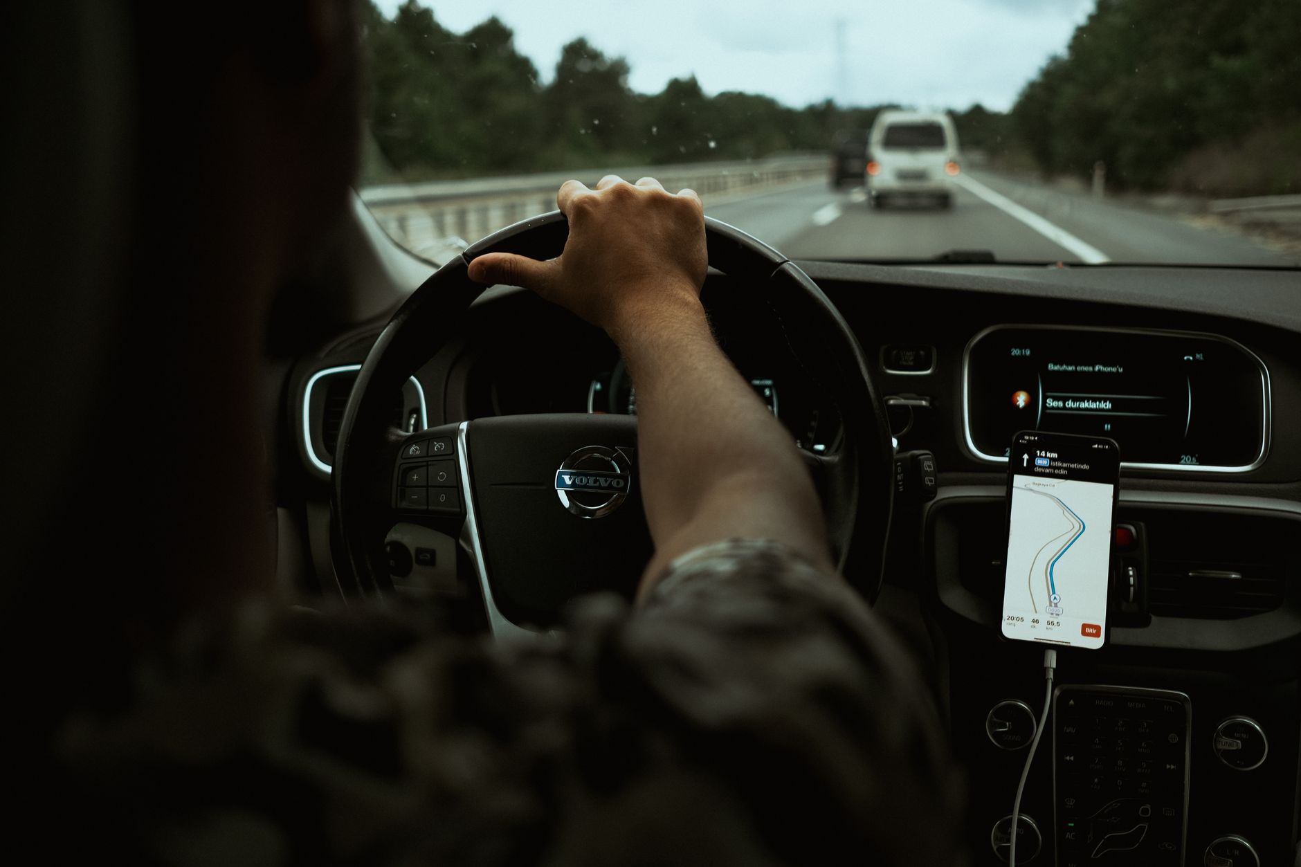 Jasa sebar brosur dengan teknologi GPS memudahkan pelacakan distribusi.